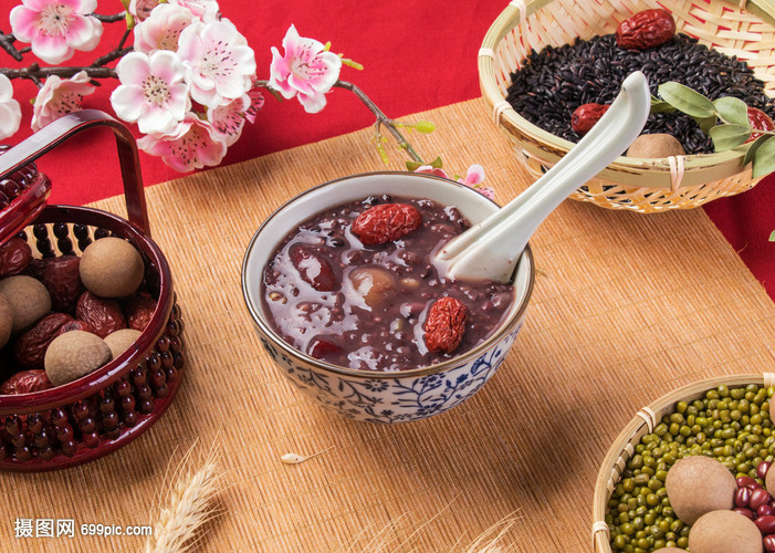 臘八粥飄香 真情暖寒冬  佳旭物業(yè)開(kāi)展臘八溫情送粥活動(dòng)